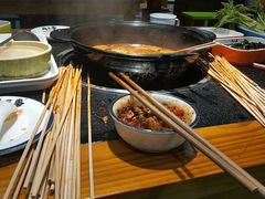 -两三事小郡肝串串香火锅(桂庙店)