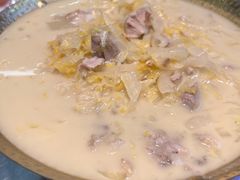 -雪乡人家东北菜·铁锅炖一切(高斯路店)