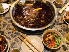 -肖肖酸萝卜鱼火锅(总店)