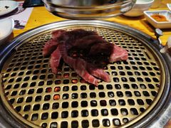 -唯成•韩国炭火烤肉 유성고기