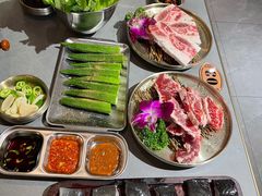 -围炉肉舍•炭烤活鳗•丹东海鲜烤肉(步行街店)