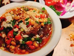 -老牌坊云南鱼豆花火锅(哈西万达店)