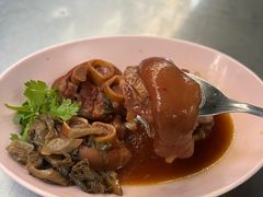 -Kha Mu Charoensang(Silom)