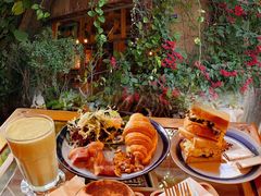-西关84·History·Art·Cafe