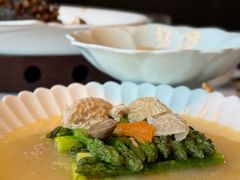 竹盖菌上汤芦笋-运·中餐厅(成都华尔道夫酒店)