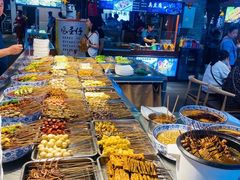 自助取餐区-八一好吃街·高品美食广场