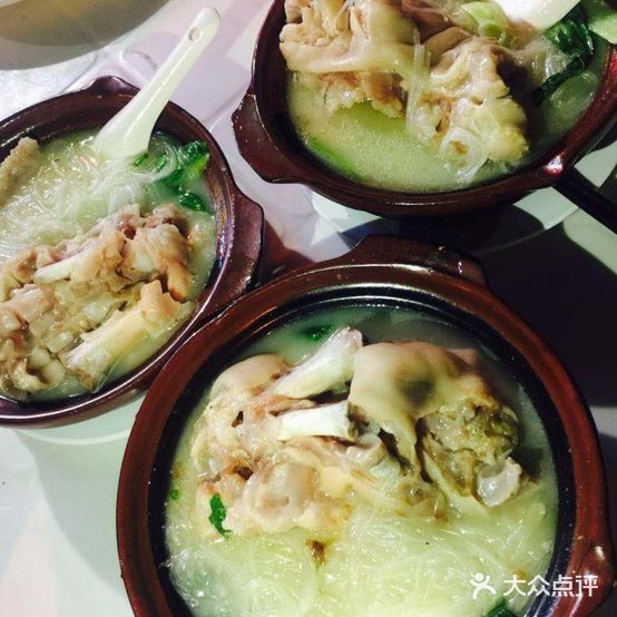 王春砂锅烧烤店