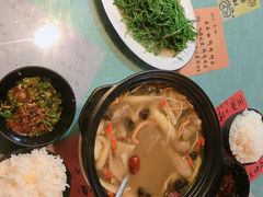 -小厨子私房菜·云南美食店