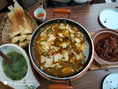 -有红鸡毛店·川菜(建设路店)