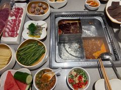 -海底捞火锅(世豪广场店)