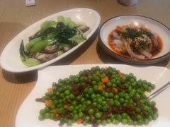-渝信川菜 · 川味家常菜(财富购物中心店)