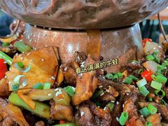 -渝胖子老城区炭火蛙锅(临城店)