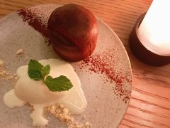 巧克力熔岩蛋糕配冰淇淋-EN SPACE恩空间