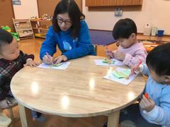 -抱抱熊托育中心(大悦城店)