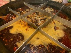 -岗上渣渣老火锅(两路口店)