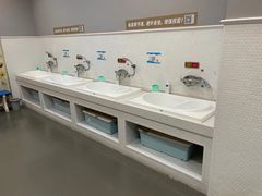 -龙格亲子游泳·水育早教中心(华亿大润发店)