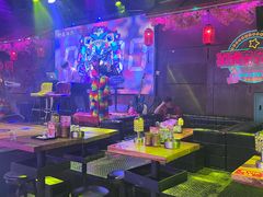 -喜鹊音乐酒馆(西街店)