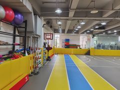 -逗你运动体能训练中心(冠城店)