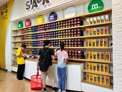 -m豆巧克力世界(上海世茂广场店)