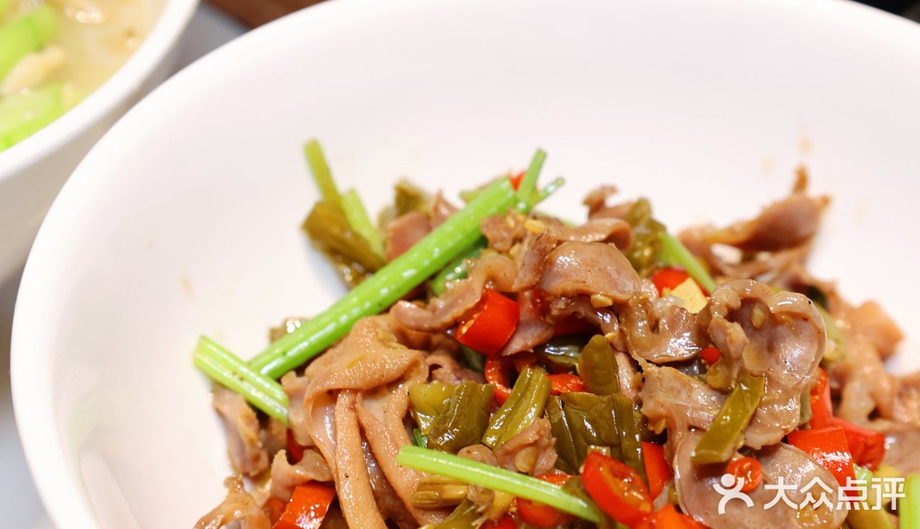 长沙必吃菜第1名费大厨辣椒炒肉，激情燃爆上海！