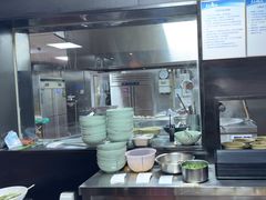 -亮亮面馆(经六路店)