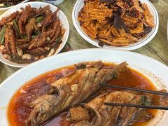 -丹水桥地锅鱼·翘嘴鲌·地方特色全鱼宴(丹江口大坝店)