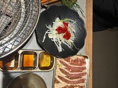 -草家酱蟹炭火烤肉店(珲春南路一店)