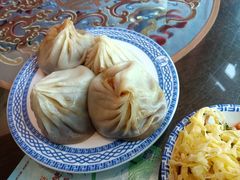 -笑来喜馄饨小笼工坊(通扬路店)