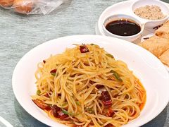 俭朴寨小公鸡-俭寨大盘鸡·手抓肉·烧烤新疆菜(乌苏路店)
