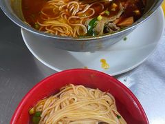 -铁锅哥米线