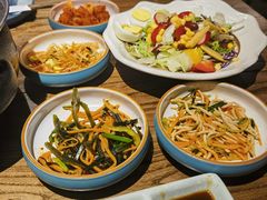 -明洞阿姨·韩式酱蟹烤肉·创意料理(三元桥店)