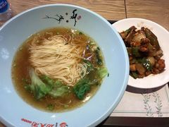 招牌酱香牛蛙面-哇蛙牛功夫面渝都料理(龙阳广场店)