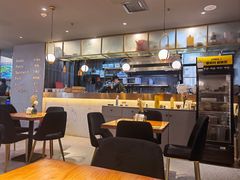 -POKEE VIA&Brunch·维娅(重庆来福士店)