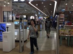 -LOG-ON(海港城店)