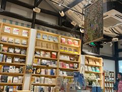 -猫的天空之城概念书店(杭州南宋御街店)