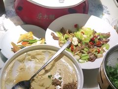-卢大鲜鱼头捞饭(美利广场店)