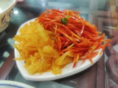 -牛一嘴·兰州牛肉面·大盘鸡(财富中心店)