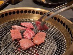 -铭牛烧肉·和牛海鲜自助(高新月牙湖店)