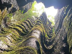 -梭布垭石林景区