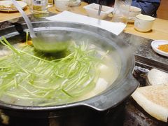 -有一锅·野生菌黑山羊腊排骨火锅(古城北门店)