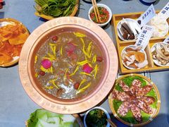 -阿婆情腊排骨火锅·野生菌季(古城旗舰店)