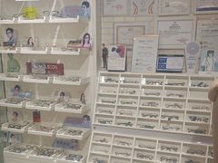 -诺柯视眼镜-蔡司依视路官方工厂店(淞南一店)