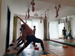 -Yvon yoga 瑜伽·精准体态管理中心