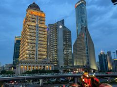 -陆家嘴空中步行连廊