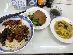 大肠面-沪西老弄堂面馆(定西路店)