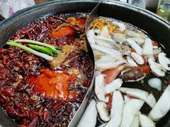 -四小区火锅·巷子里的重庆火锅(花照壁店)
