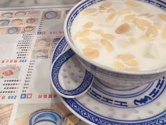 -广信牛奶甜品世家(台东店)