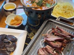 -娜仁图雅蒙古美食村(33小镇店)