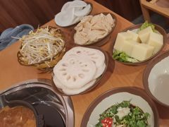 -黔三一夺夺粉酸汤火锅(百信店)