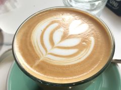 拿铁-UNI UNI(环亚凯瑟琳店)